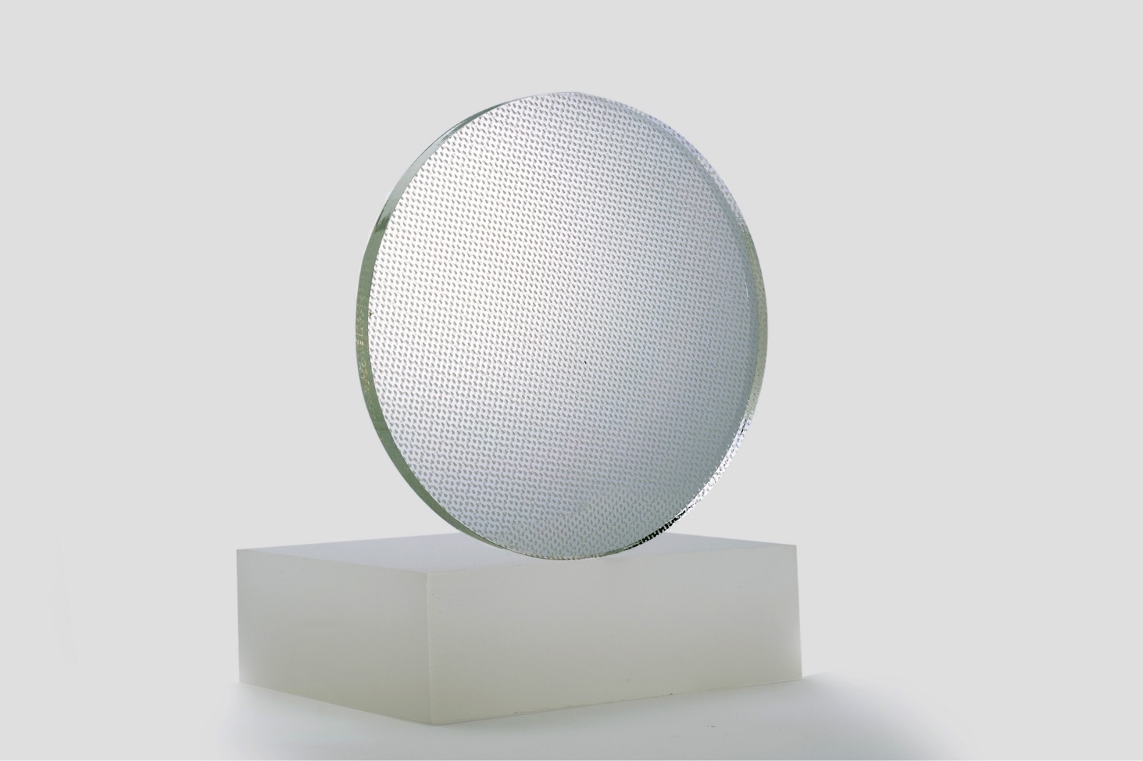 选择亚克力导光板可以从哪些方面入手